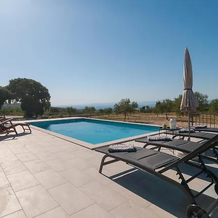 2 Bedroom Stunning In * Postira