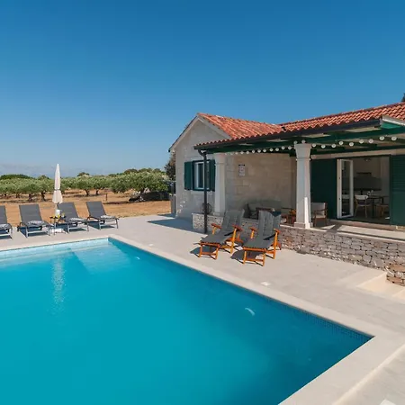 Holiday home 2 Bedroom Stunning In