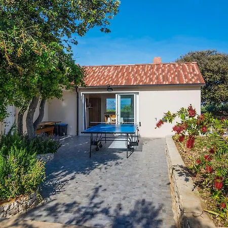 2 Bedroom Stunning In Postira