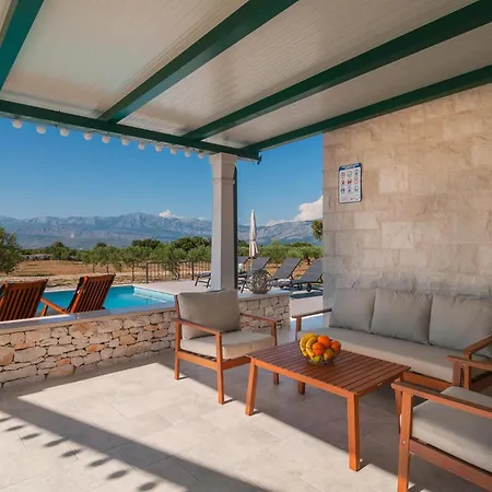 2 Bedroom Stunning In Holiday home