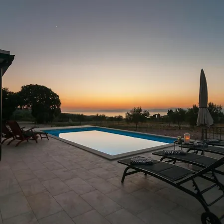 Holiday home 2 Bedroom Stunning In