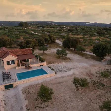 2 Bedroom Stunning In Holiday home