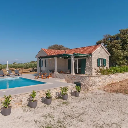 Front In Casa de Férias *
