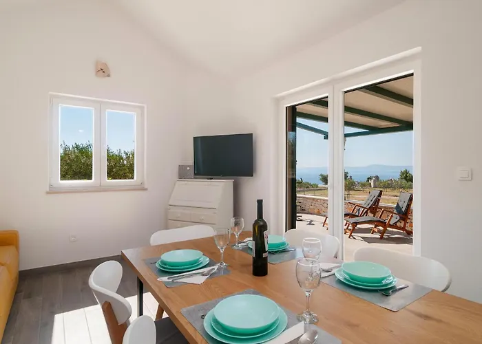 2 Bedroom Stunning In * Postira