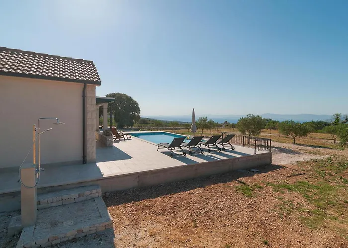 2 Bedroom Stunning In